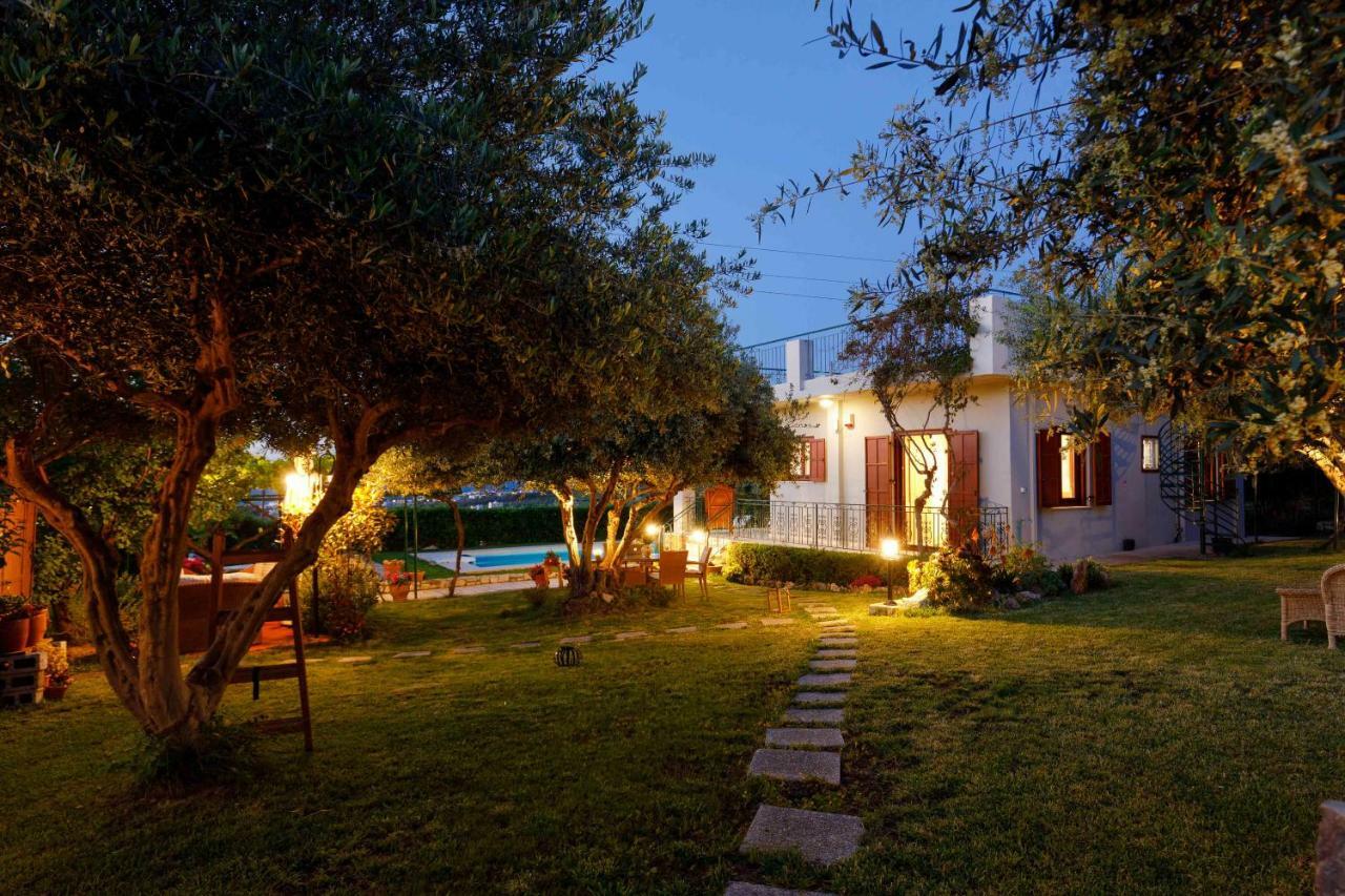 Lily'S Cottage Платанес Екстер'єр фото