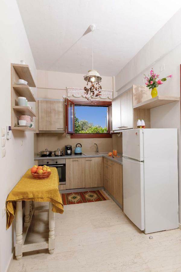 Lily'S Cottage Платанес Екстер'єр фото